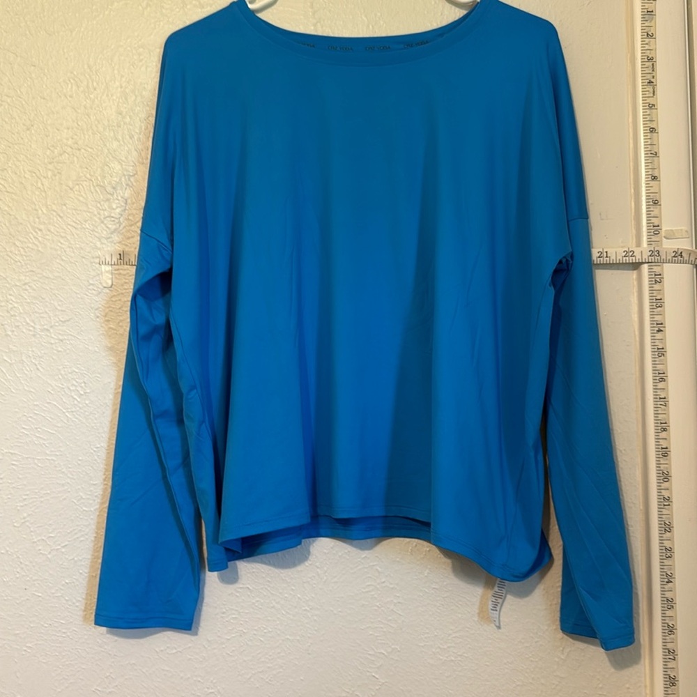 CRZ Yoga Long Sleeve Breathable Top Shirt Size L Dry Fit NWOT